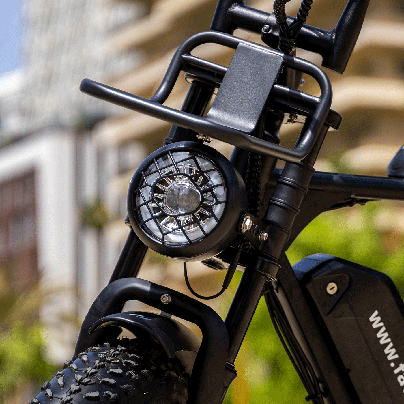 Integrated LED headlight